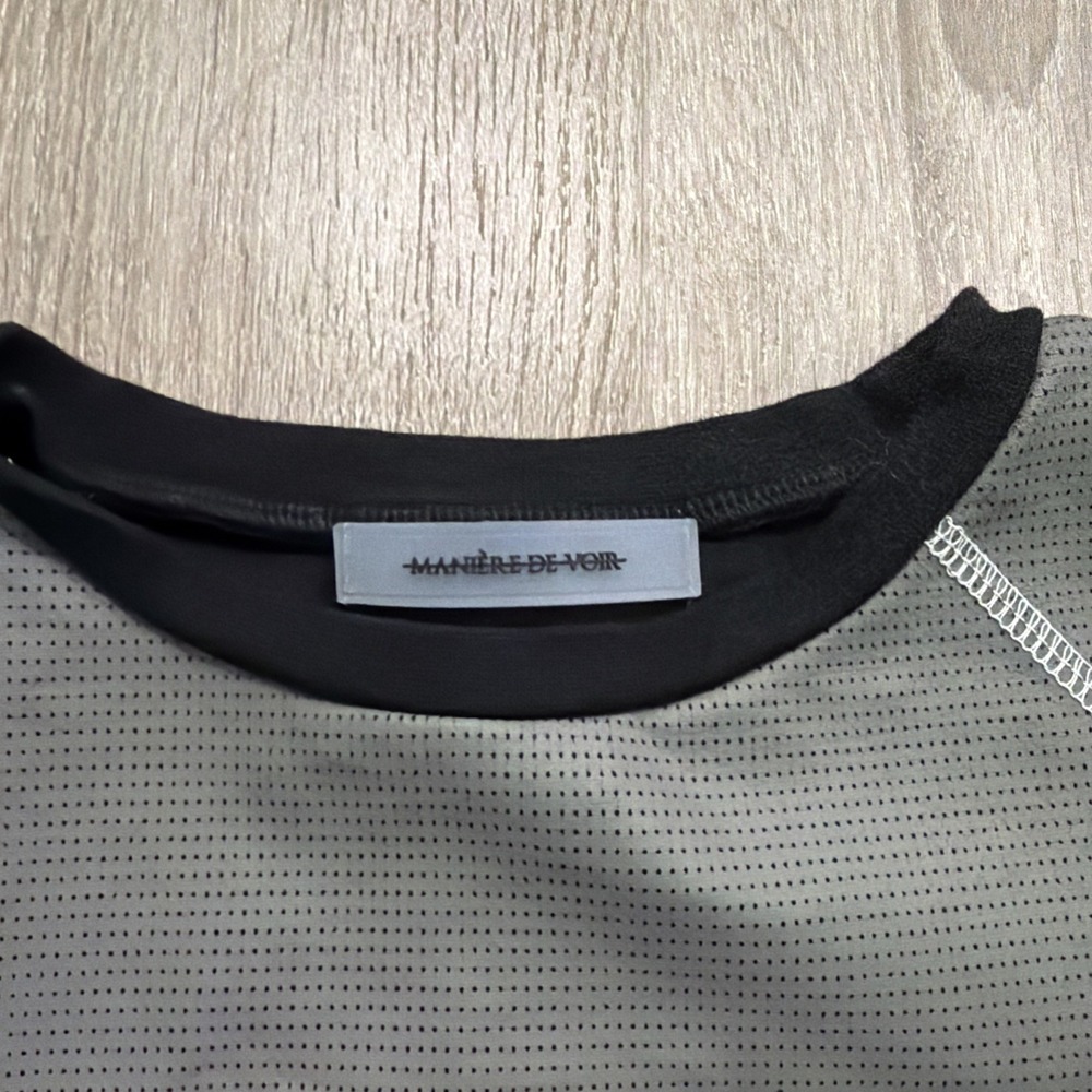Maniere de Voir Women's Dark Grey And Black Top Active Wear Size 8 US - Picture 3 of 9